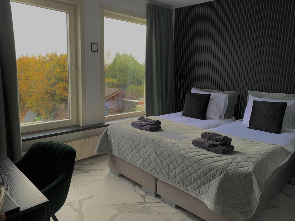 Bed And Breakfast Groningen - Peizerweg ภายนอก รูปภาพ